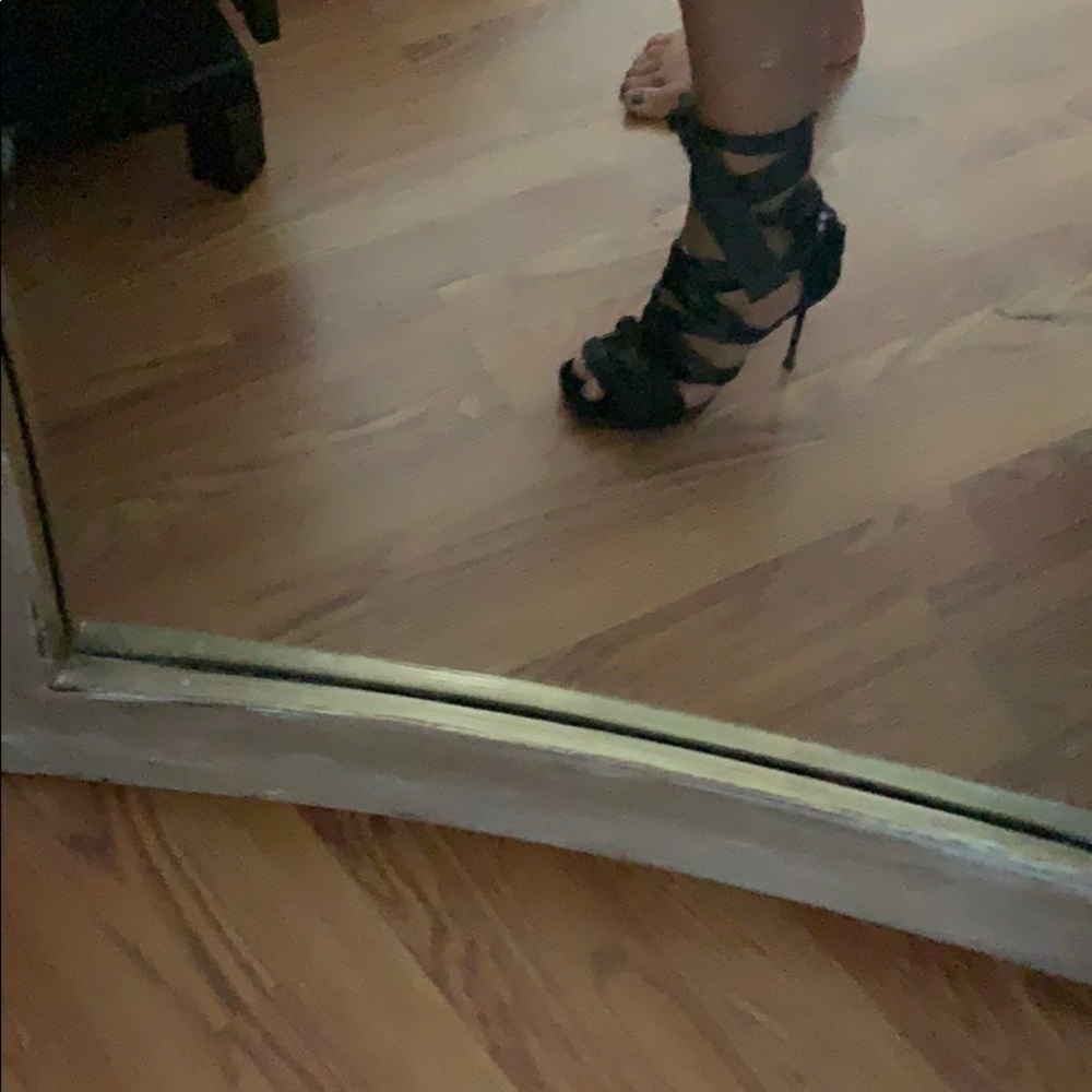 Brand new - so sexy 4inch ankle wrap sexy heels